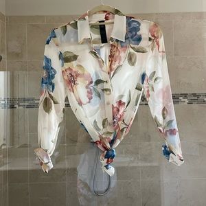 Floral print Blouse - never worn. Chico’s 00